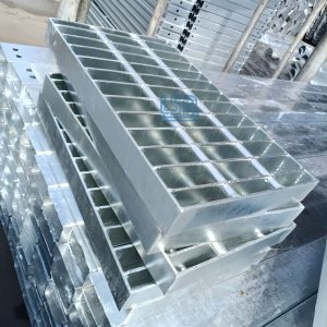 Lưới chắn rác mạ kẽm nhúng nóng