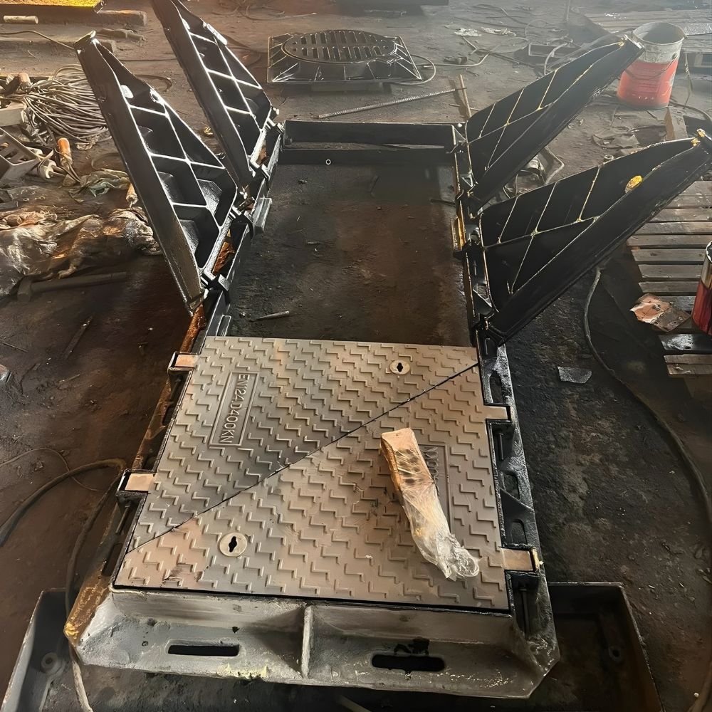 NẮP HỐ GA GANG BỂ CÁP ĐIỆN LỰC VIỄN THÔNG Nắp hố ga bể cáp điện lực dễ dàng đóng mở