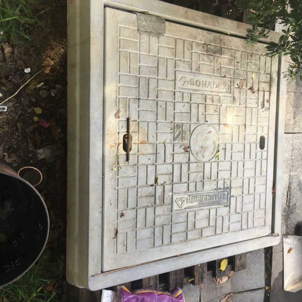 NẮP HỐ GA BÊ TÔNG TÍNH NĂNG CAO Nắp hố ga bê tông tính năng cao chống thấm nước