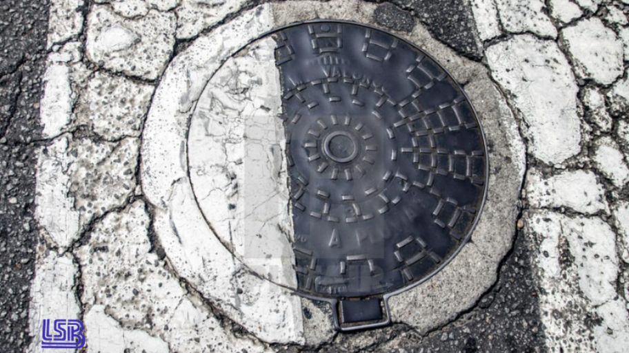 Nguyên nhân khiến nắp hố ga bị cong vênh