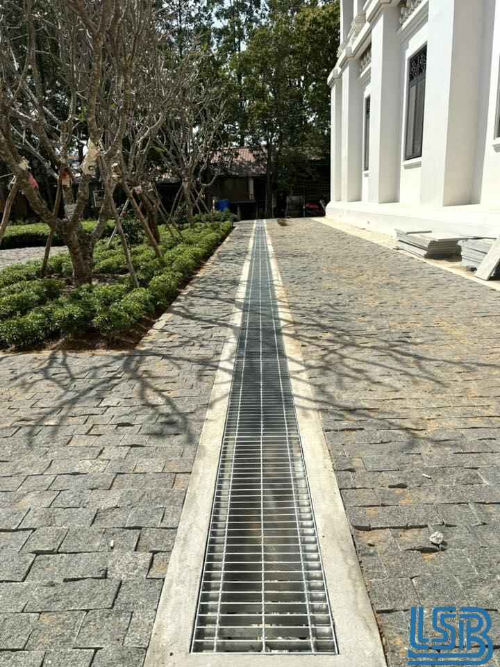 Tấm grating mạ kẽm thoát nước nhanh ngoài trời không lo hoen gỉ