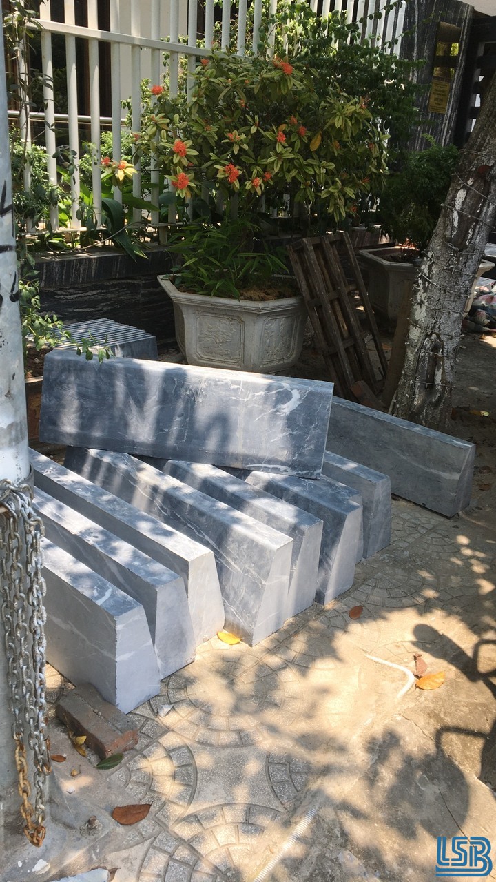 Kích thước bó vỉa bê tông tiêu chuẩn thường dùng trong công trình Nhà thầu hoàn toàn an tâm thi công không lo bị mất trộm